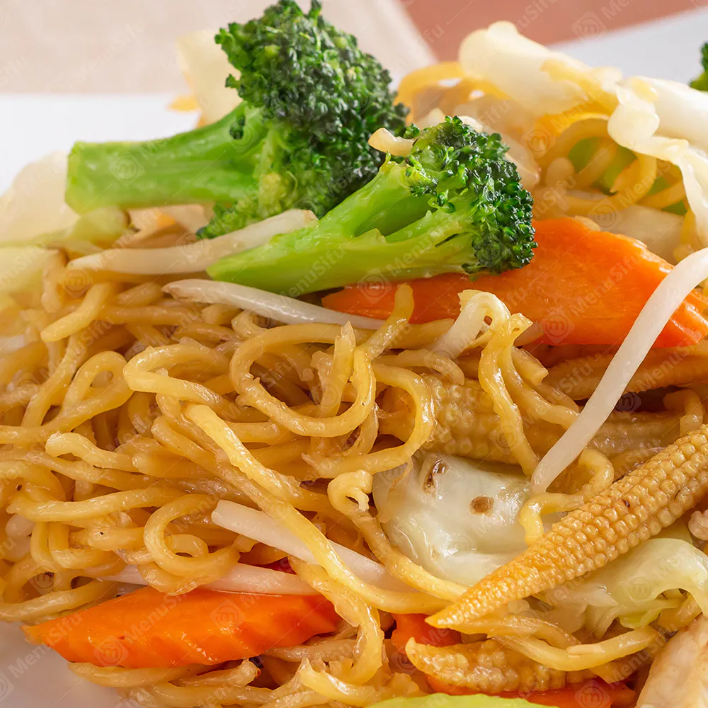 Vegetable lo mein with broccoli at Golden Buddha, a Chinese Restaurant in San Jose